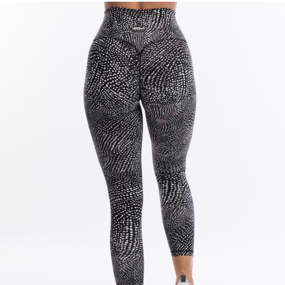 ECHT Booty Scrunch Leggings